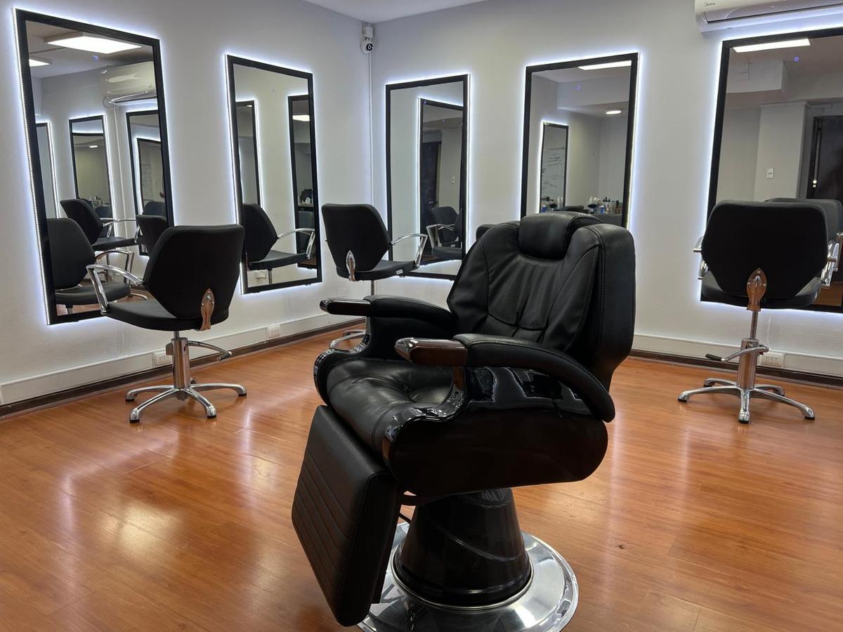 Sala de Práctica Sede Santiago - Curso de Barbería en Santiago - Innova')}