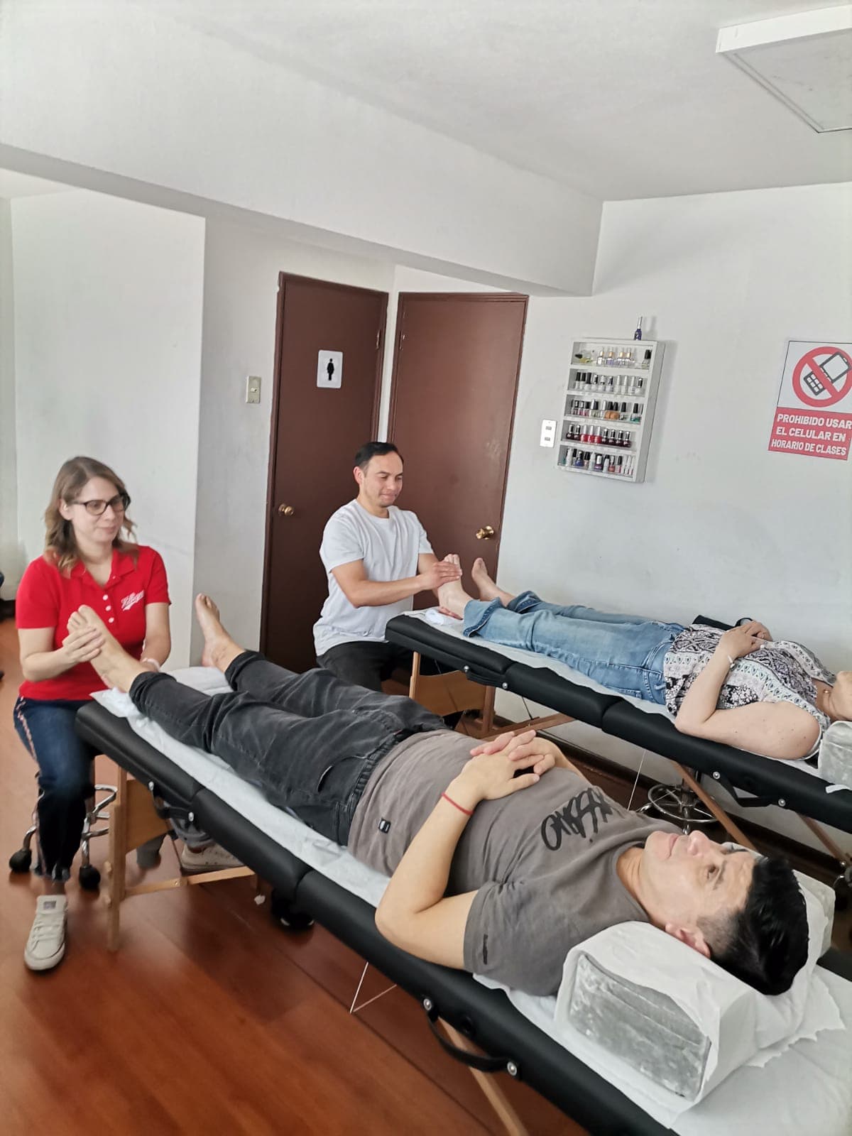 Clase Práctica Masaje de Relajación en Pies - Curso de Masoterapia - Innova