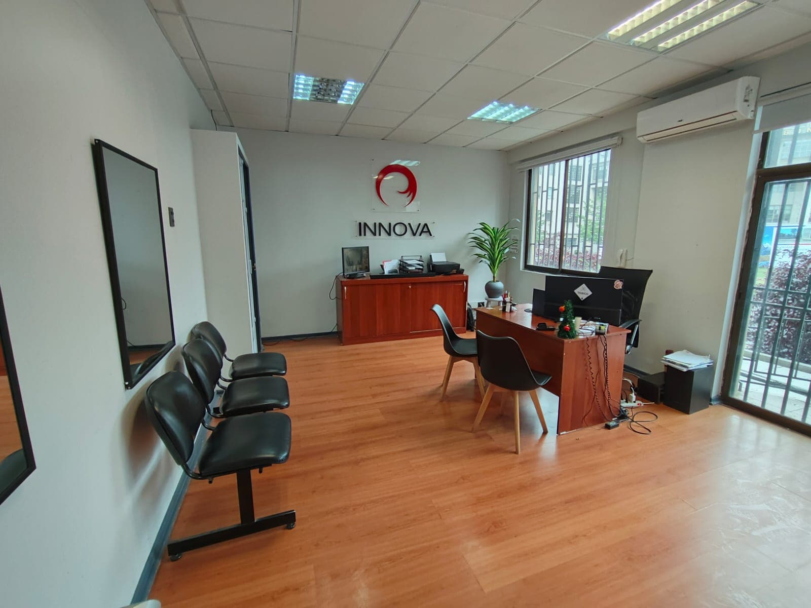 Recepción de la sede Concepción de Instituto Innova